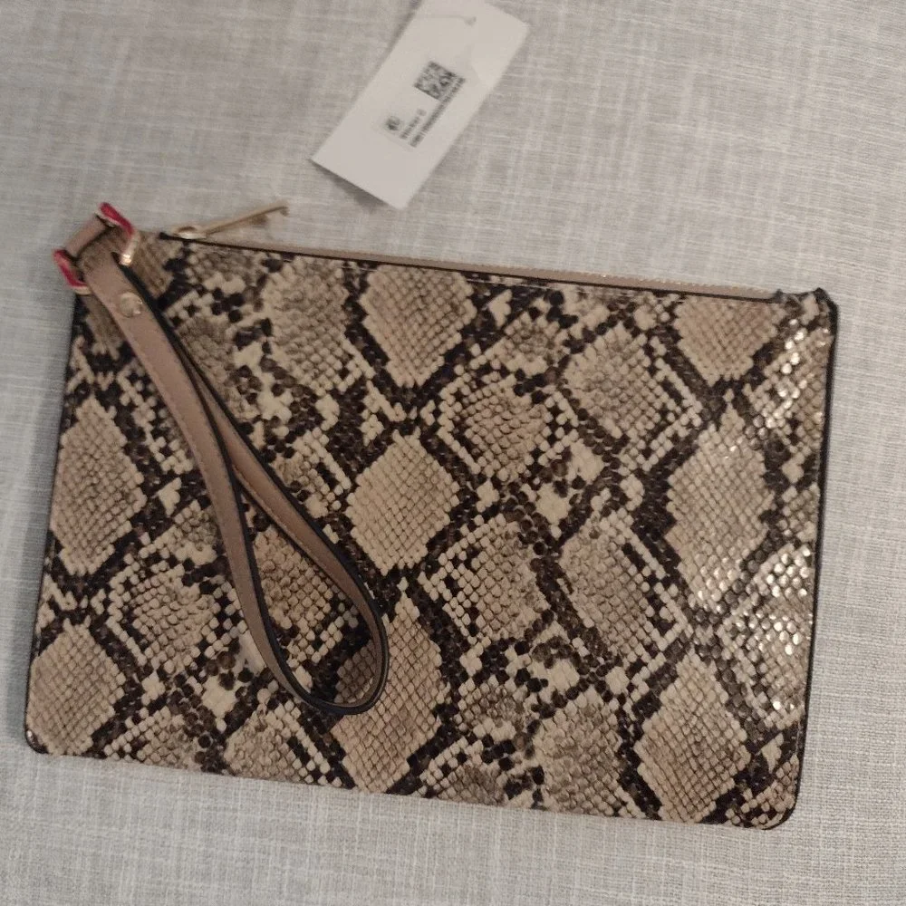 NWT Snake Print Zippered Wristlet - Picture 2 of 5